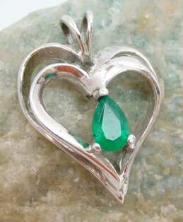 14K White Gold Emerald Faceted Teardrop Layered Open Heart Pendant 2.0g