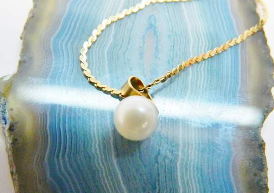 Romantic 14K Yellow Gold Pearl Pendant Necklace 2.0g image number 2