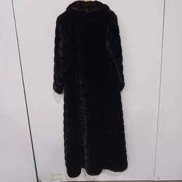 Women's Black & Brown Fur Coat Size Not Marked alternative image