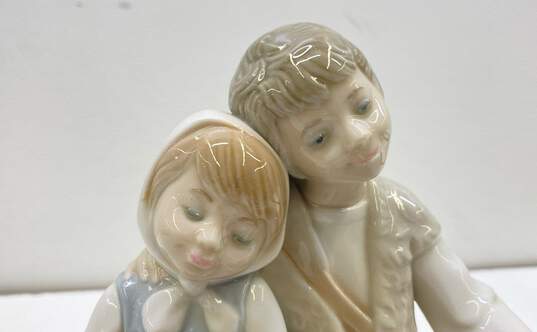 Lladro Porcelain Figurine Friendship Boy, Girl and Puppy Ceramic Art image number 7