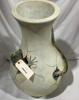 Iguana Egg Vase