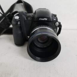 UNTESTED Fujifilm FinePix S Series S5000 3.1MP Digital Camera - Black