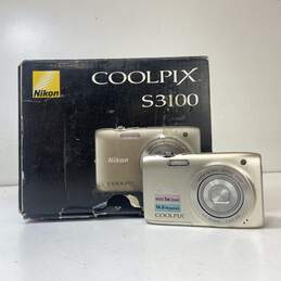 Nikon Coolpix S3100 14.0MP Compact Camera alternative image
