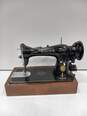 Vintage 1954 Singer Model 15 Sewing Machine AL785554 image number 1