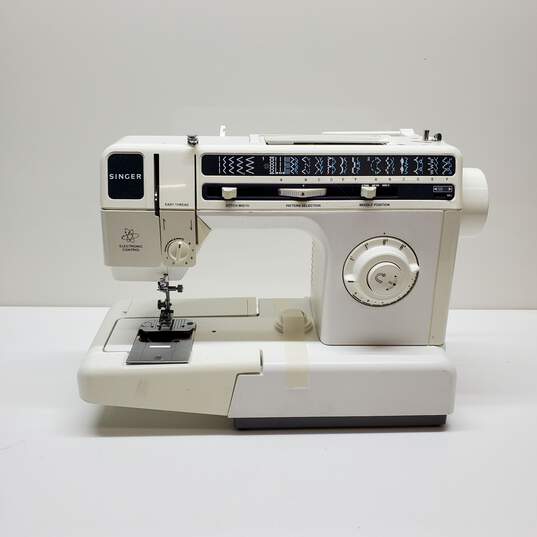 Singer 5040 Electric Sewing Machine (Untested) image number 2