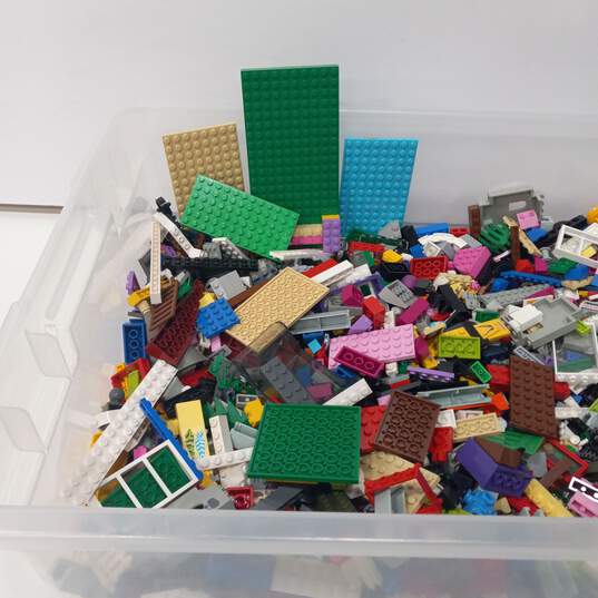 9.5lb Lot of Various Building Blocks and Pieces image number 4