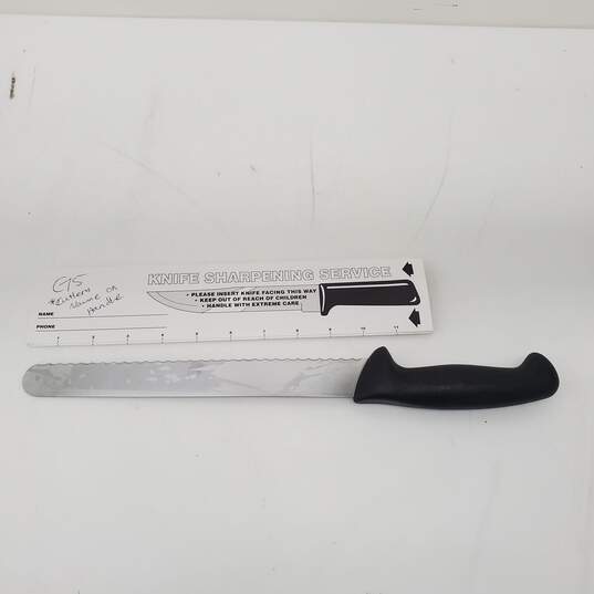 Zwilling J.A. Henckels 32202-256 10 Inch Serrated Bread Knife image number 2
