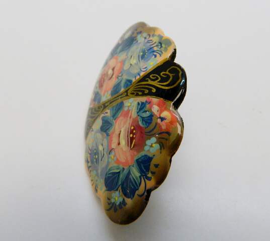 Vintage Russian Hand Painted Floral Wood Scalloped & Oval Brooches Variety 13.4g image number 2