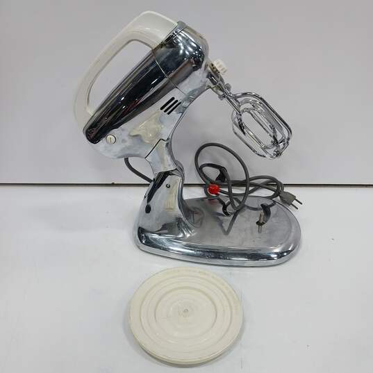 Vintage Hamilton Beach Electric Stand Mixer image number 3