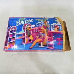 VTG 1992 Mattel Totally Hair Barbie Beauty Salon Boutique Doll Playset alternative image