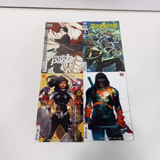 Bundle of 12 DC Comics image number 4