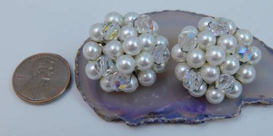 VNTG Mid Century Pink White Faux Pearl & Aurora Borealis Beaded Jewelry image number 7