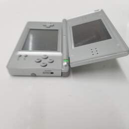 Silver Nintendo DS Lite alternative image