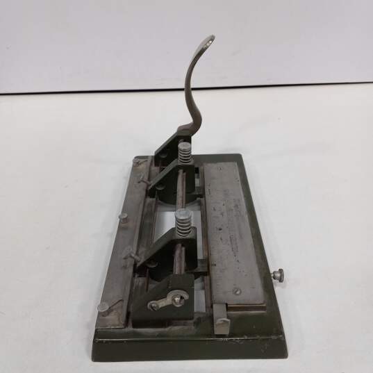 Antique Heavy Duty Hole Punch image number 5