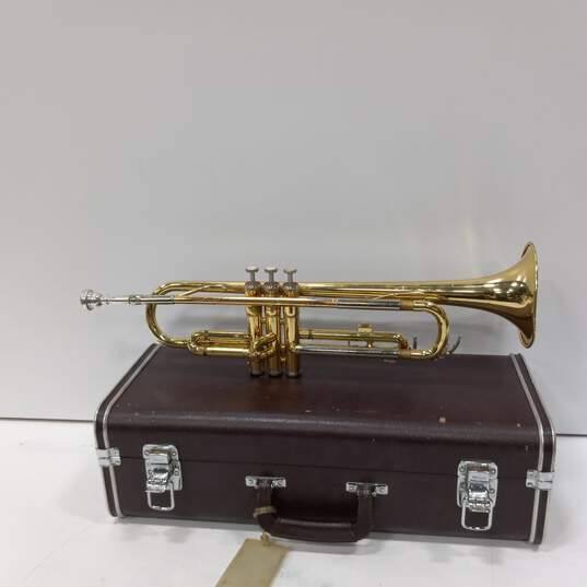 Yamaha Trumpet In Case image number 1
