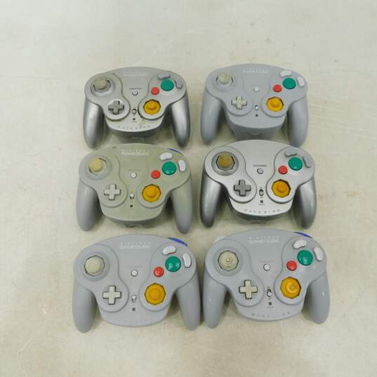 6 Nintendo GameCube Wavebird Controller image number 1