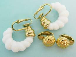 VNTG Crown Trifari Gold Tone Hoop & Swirl Earrings