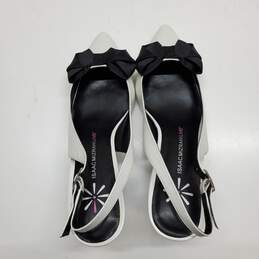 Isaac Mizrahi Live White Bow Heel Shoes Women's Size 7.5M alternative image