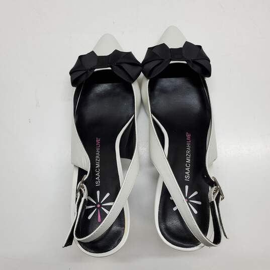 Isaac Mizrahi Live White Bow Heel Shoes Women's Size 7.5M image number 2