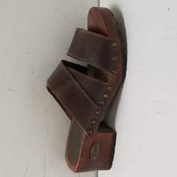 Candies Brown Leather Straps Wooden Sandals Size 6