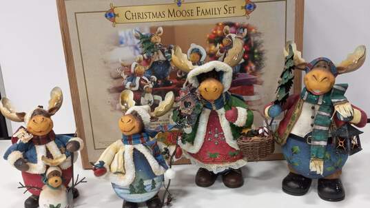 Christmas Moose Family Set image number 1