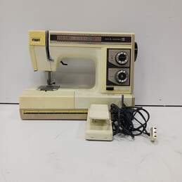 Vintage New Home Sewing Machine Model SL-2022