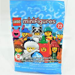 Lot of 5 Sealed LEGO SERIES 22 Collectible Minifigures 71032 alternative image