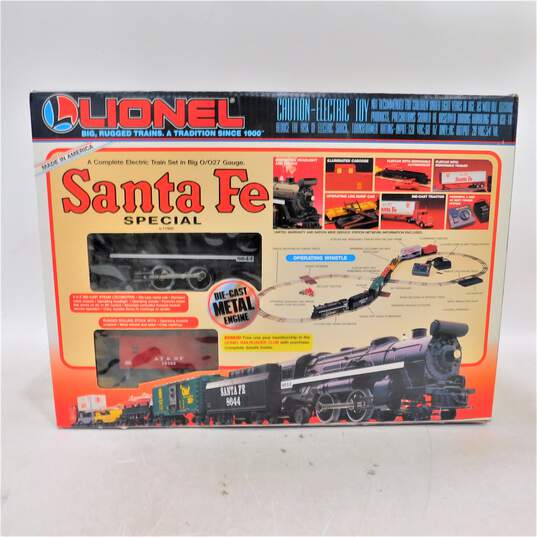 Lionel Santa Fe Special 6-11900 Electric Train Set image number 4