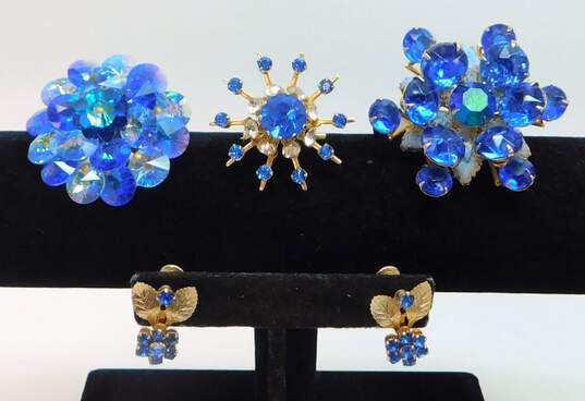 Vintage Coro Cathe & Gold Tone Blue Icy Rhinestone Brooches & Earrings 50.7g image number 1