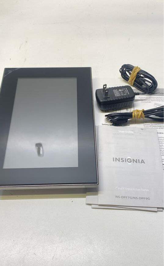 Insignia Digital Picture Frame NS-DPF9G image number 2