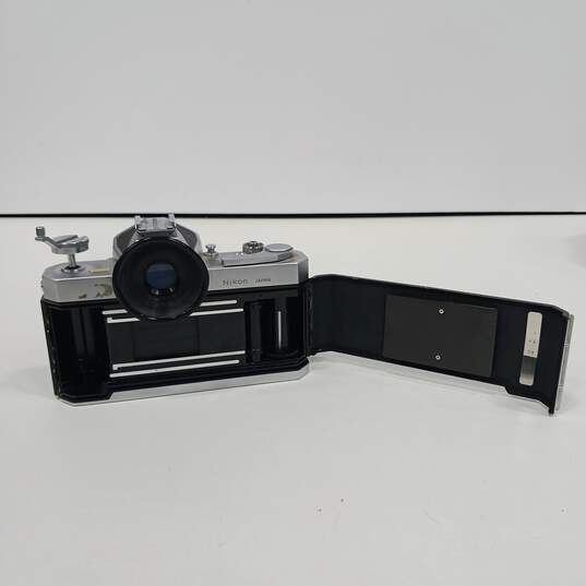 Black & Gray 35mm Camera w/ Leather Case image number 7