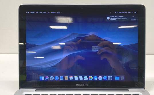 Apple MacBook Pro (13.3" macOS Mojave) 2.66 GHz Intel Core 2 Duo 8GB 500GB image number 3