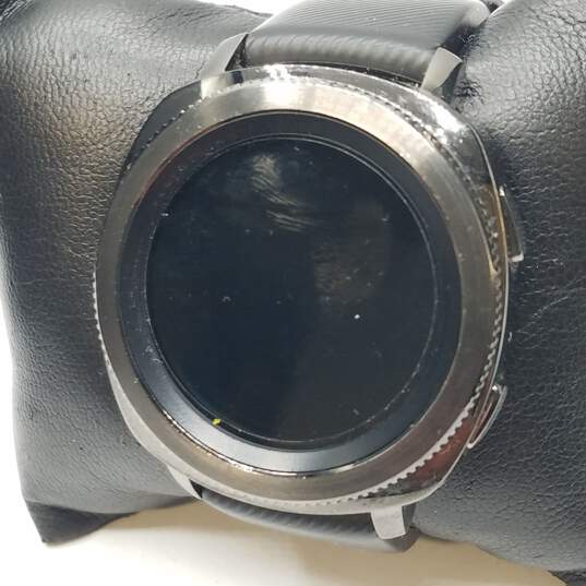 Men's Samsung Gear Sport Stainless Steel Watch image number 2