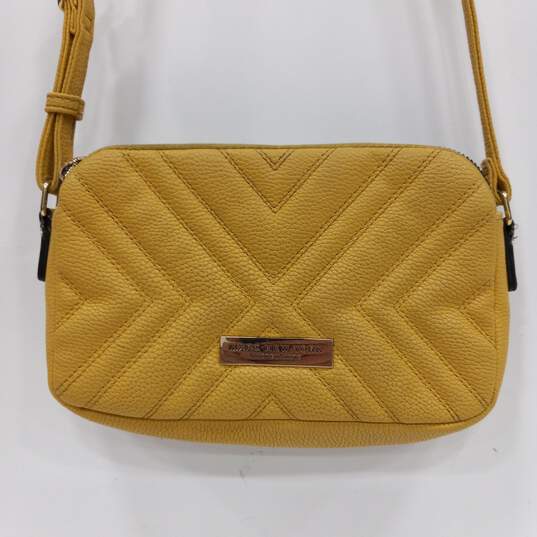 Women's Marc Jacobs Quilted Leather Crossbody Bag image number 3