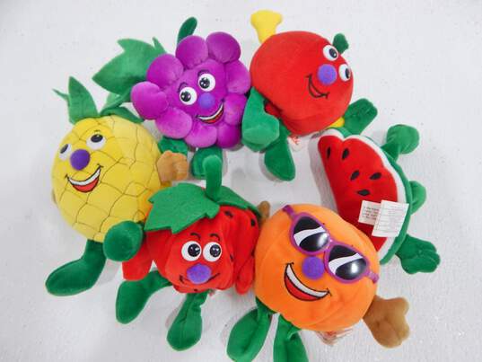 VTG 1996 Toy Box Creations Veggie Friends Fruit Seedies Plush Toys Set of 6 image number 2