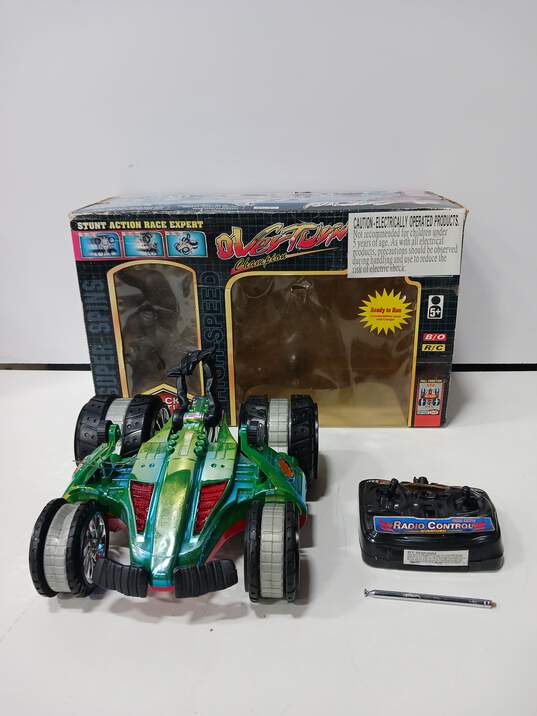 Overturn Champion R/C Remote Controlled Stunt Action Vehicle image number 1