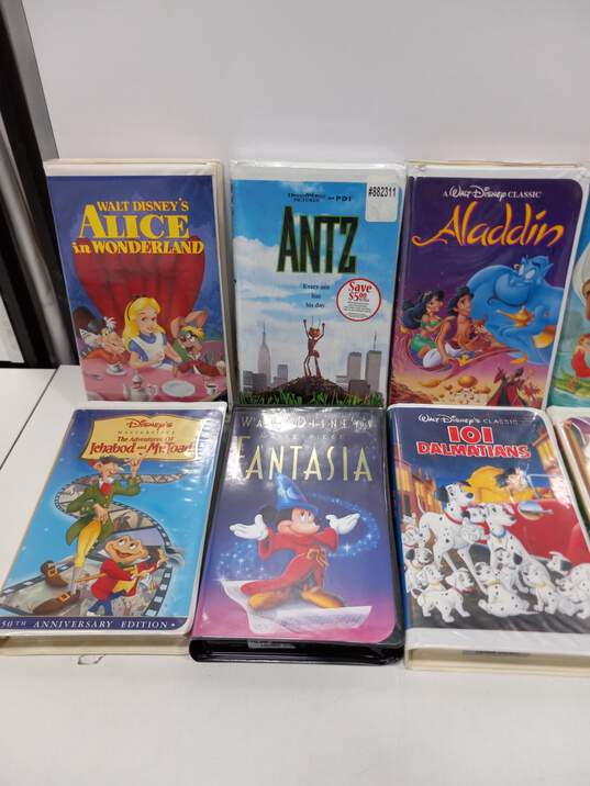 Bundle of 15 Assorted Disney VHS Tapes image number 2