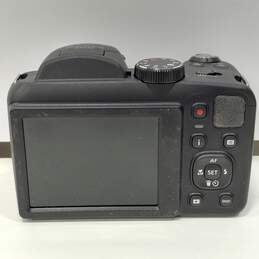 Pair Of Cameras: Nikon Coolpix L830 And Kodak Pixpro AZ252 DSLR Digital Cameras alternative image