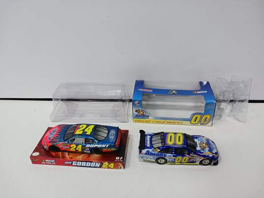 Collectable Nascar cars image number 1