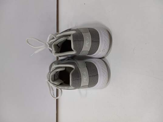 Women's Gray Sneakers Size 9 image number 2
