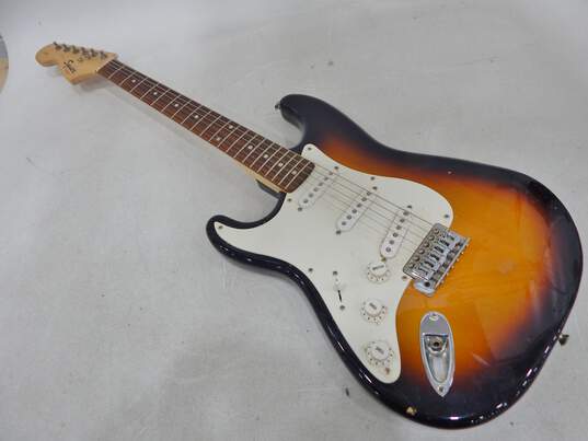 Squier by Fender Affinity Series Strat Model Left-Handed Sunburst Electric Guitar (Parts and Repair) image number 3