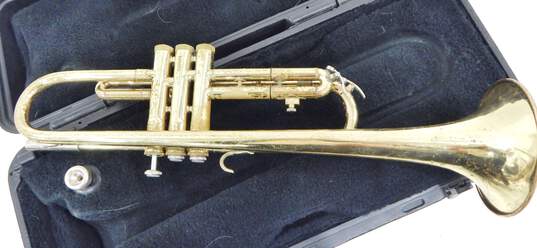 Bach Model 1530 B Flat Trumpet w/ Case and Mouthpiece (Parts and Repair) image number 2