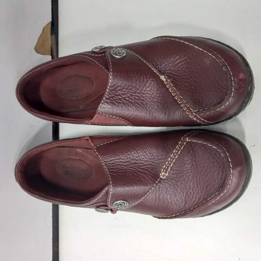 Clarks Red Leather Loafers Women's Size 4D image number 2