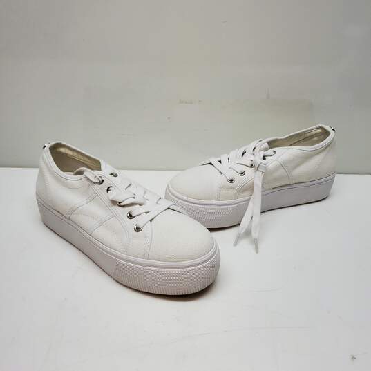 Steve Madden WM's Mayra White Canvas Trainer 1.5 Platform Sneakers Size 8.5 M image number 3