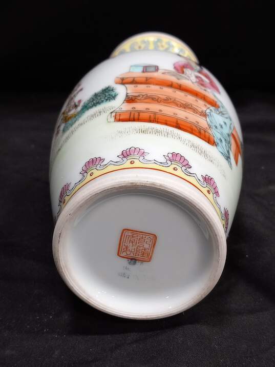 Vintage Vase, Chinese Porcelain image number 6