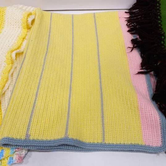 Bundle of 3 Assorted Knitted Blankets image number 3