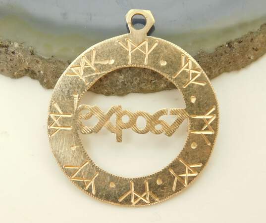 Vintage 13K Gold Etched Expo 67 Personalized Open Circle Pendant Charm 1.8g image number 4
