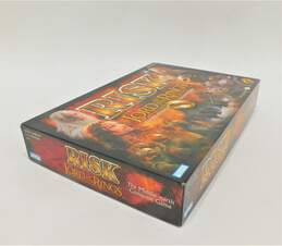 RISK Lord Of The Rings Middle Earth Conquest Board Game alternative image
