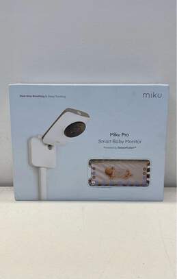 Miku Pro Smart Baby Monitor (Wall Mount Version)