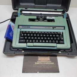 Vintage Smith Corona Electra C/T Correction/Typewriter in Hard Case(Handle Broke alternative image